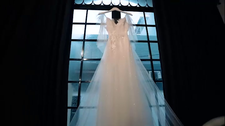 Bí mật về hai chiếc váy cưới trị giá 200 triệu của Diệp Lâm Anh